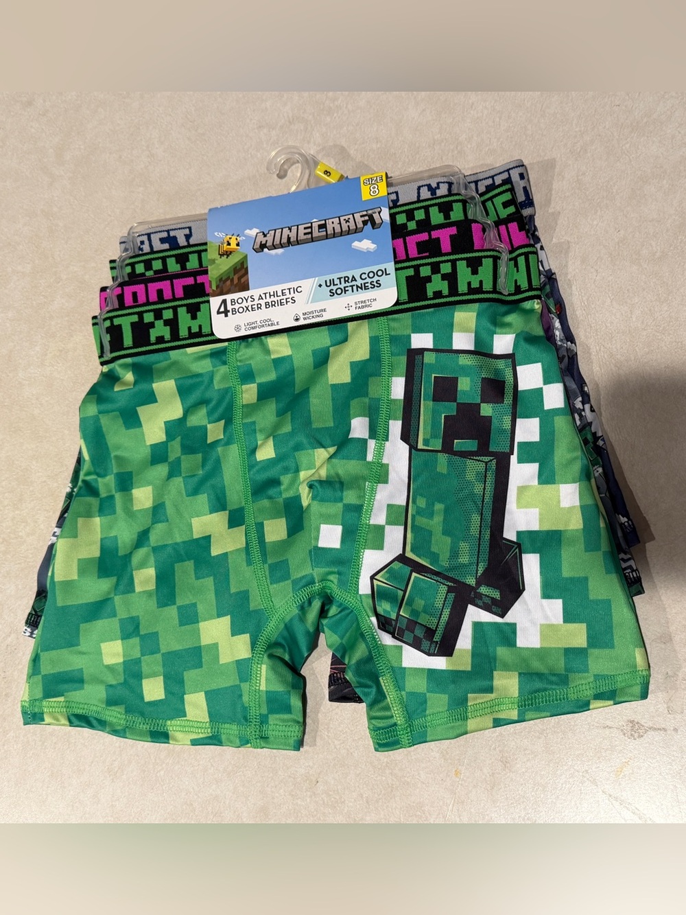 Official Minecraft boys boxer briefs NWT sz 8
4 pairs